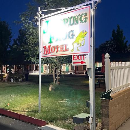 Jumping Frog Motel Анджелс-Кэмп Экстерьер фото